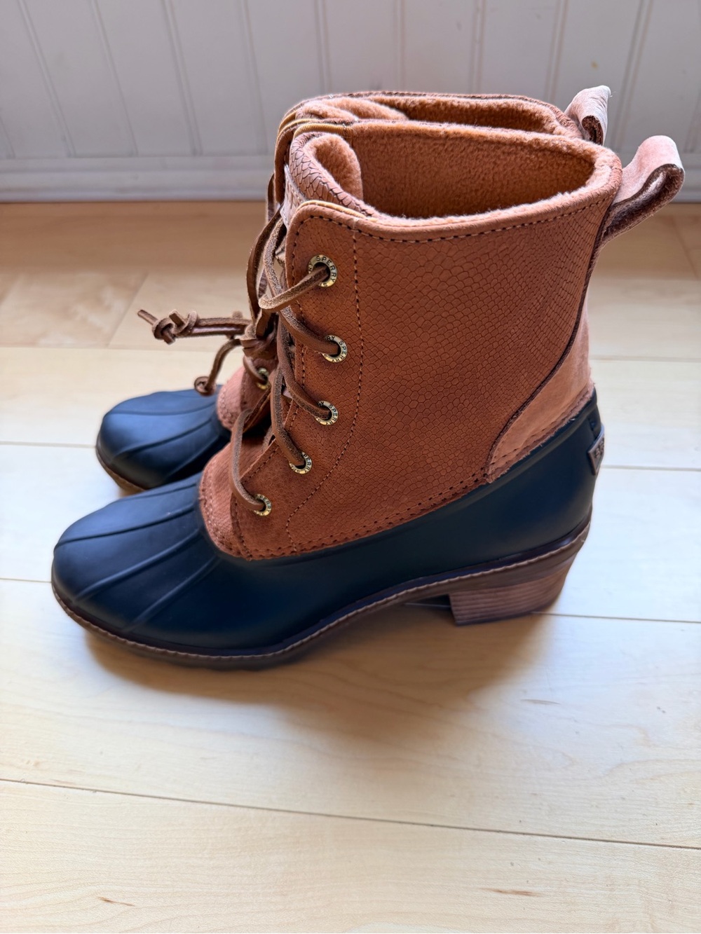 Sperry Saltwater Heeled Boot Snake Embossed Leather Brown Size 9